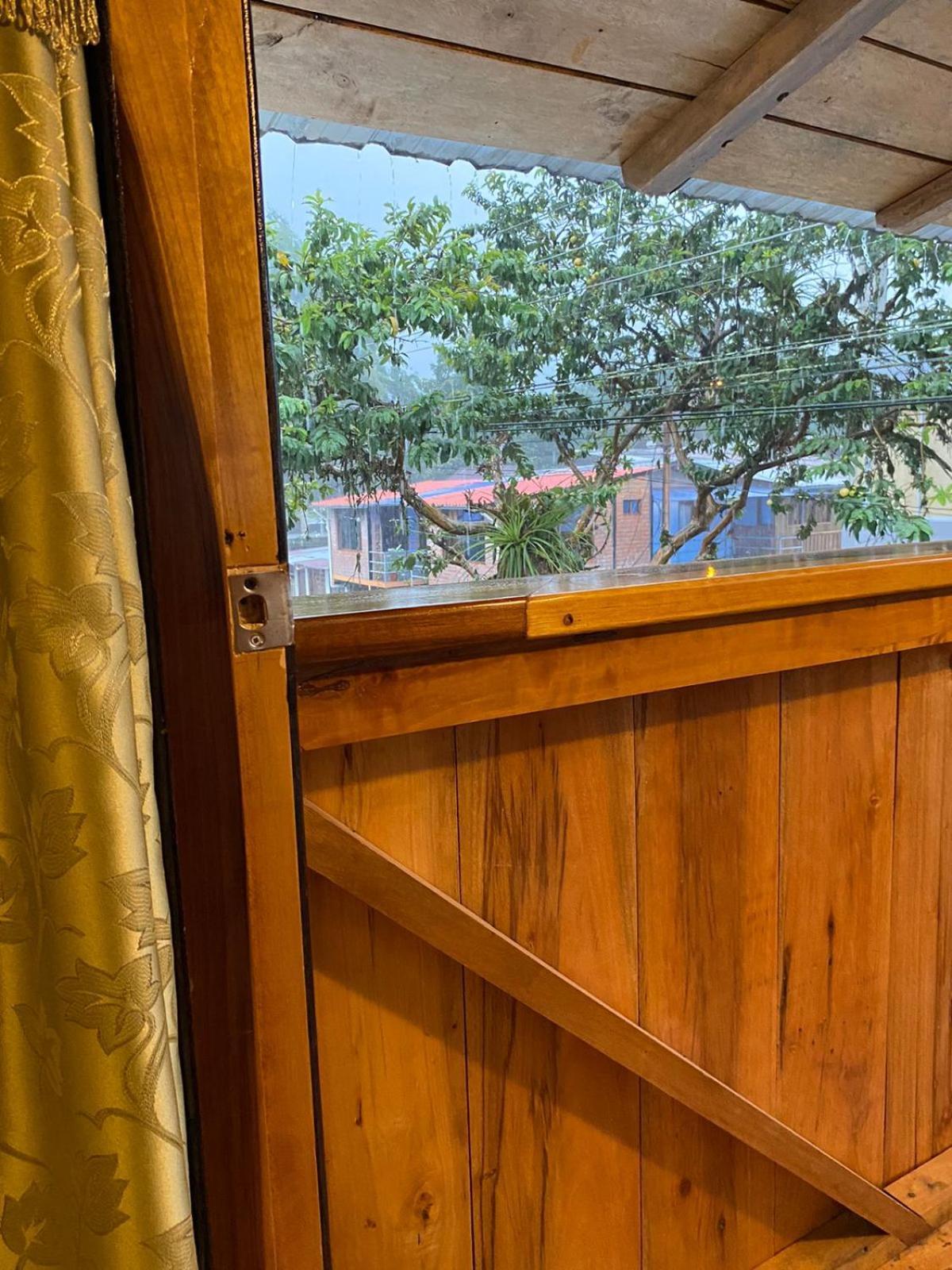 Guayabo Hostal Mindo Kültér fotó