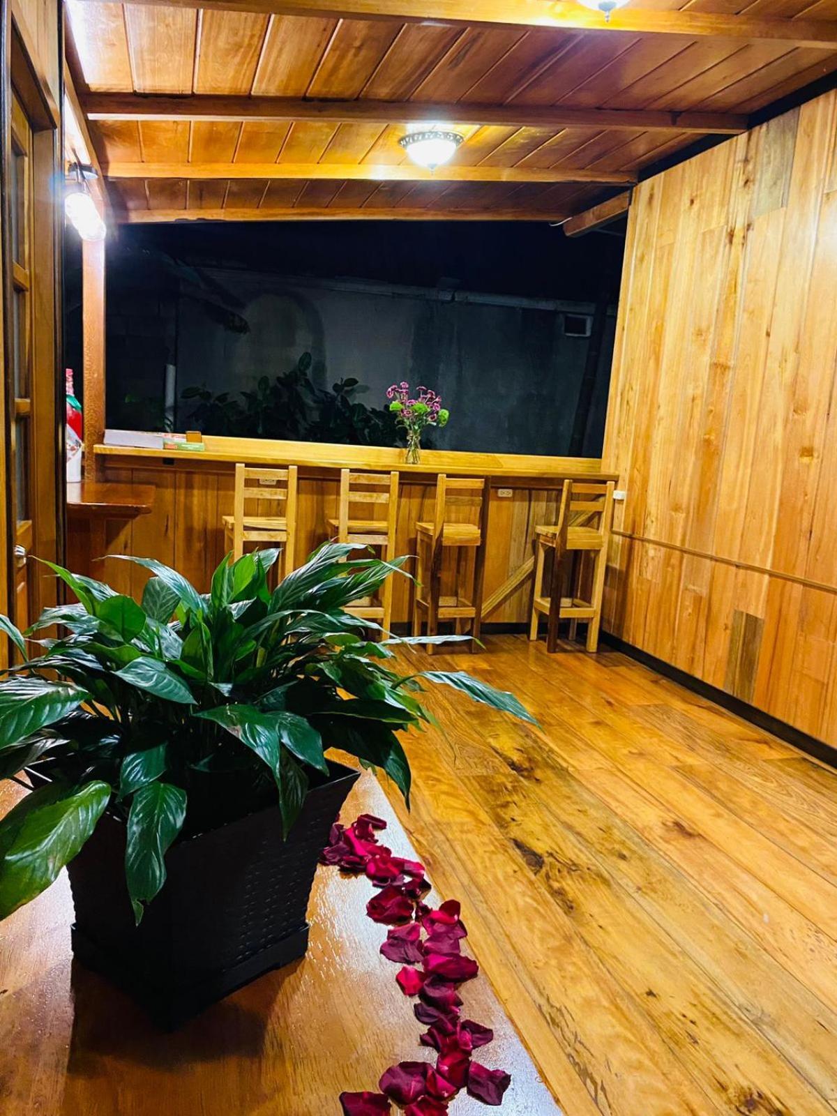 Guayabo Hostal Mindo Kültér fotó